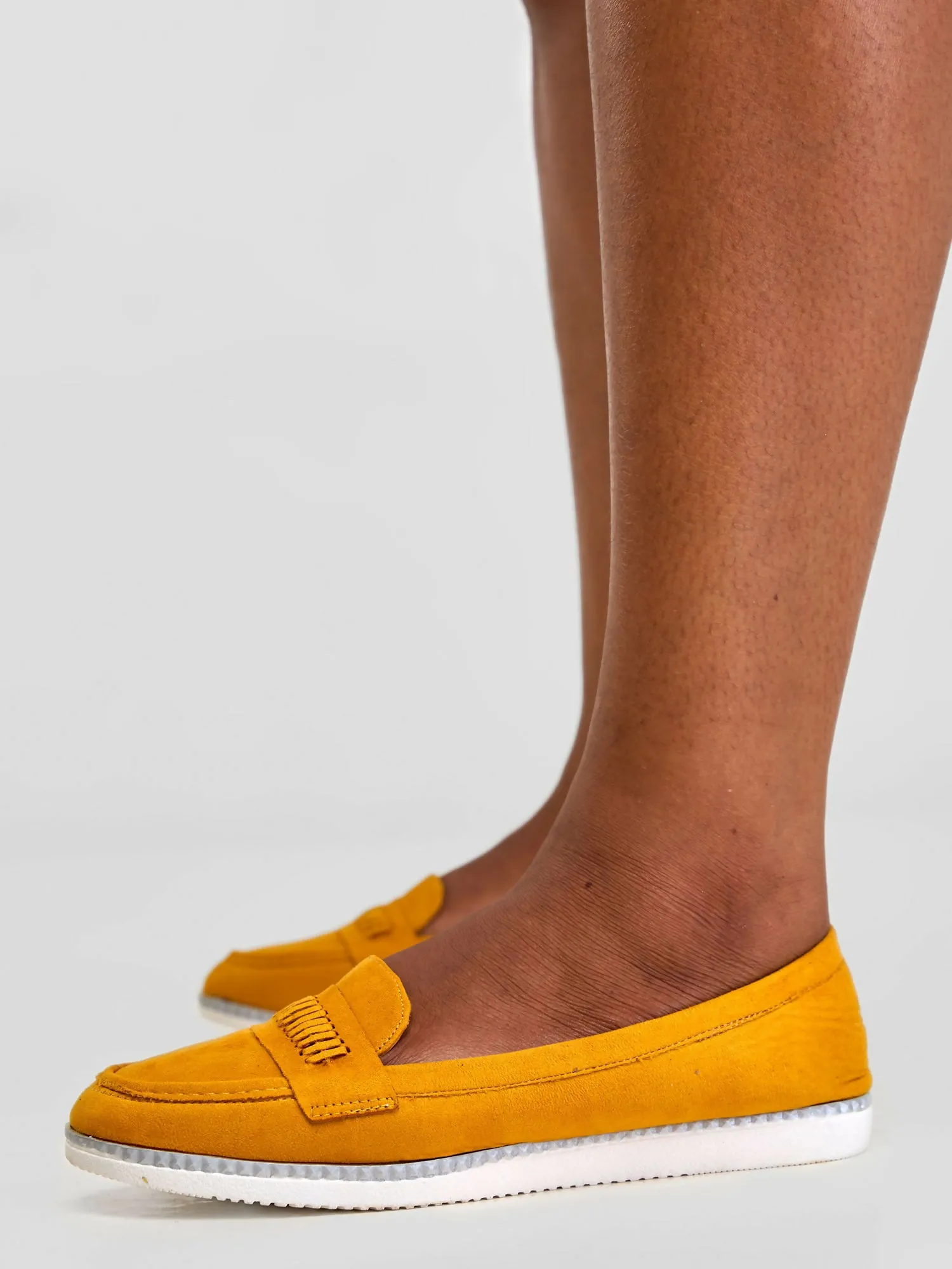 Be Unique Timeless Chain Loafers - Mustard