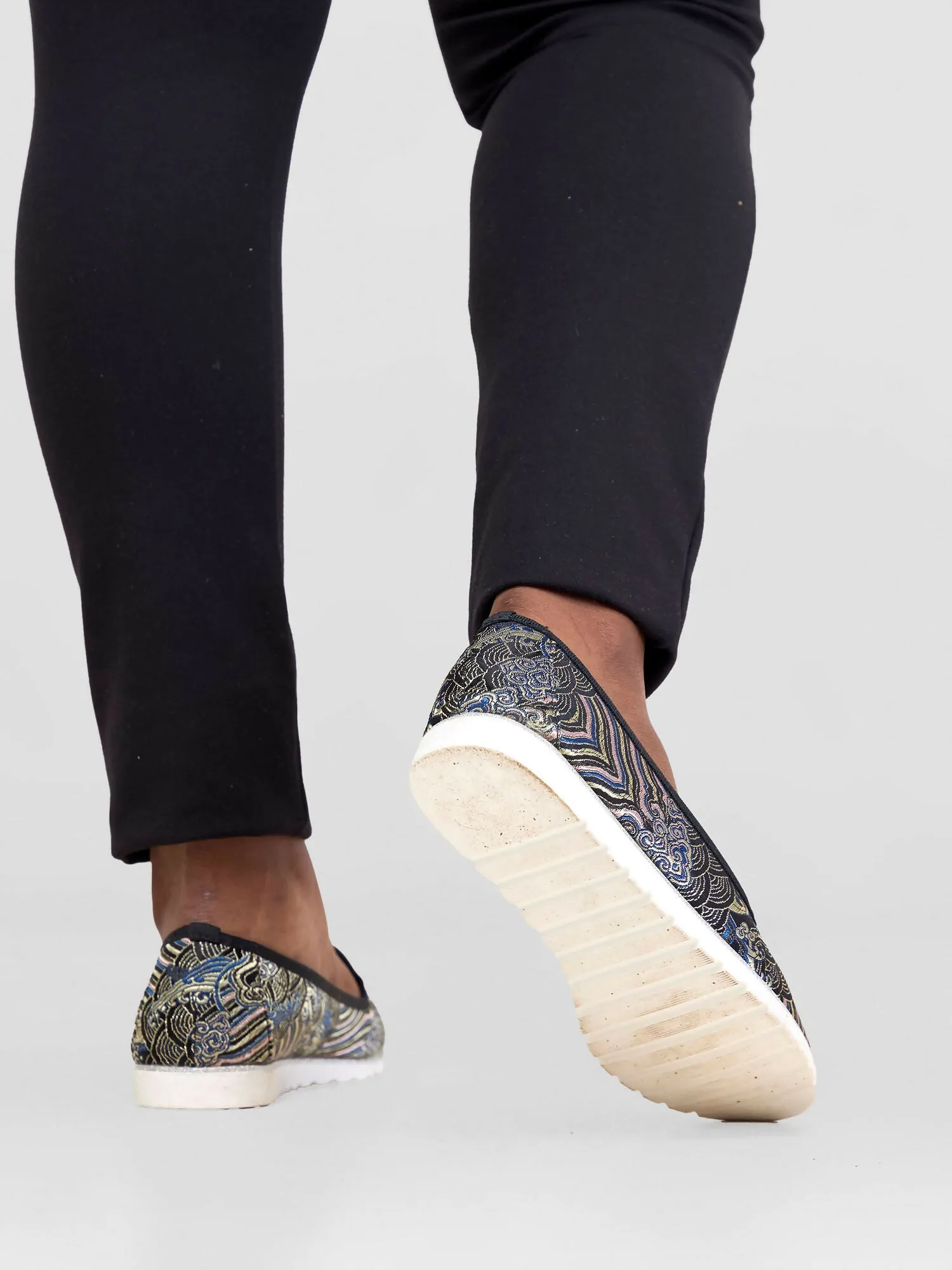 Be Unique Timeless Multicolored Loafers - Black